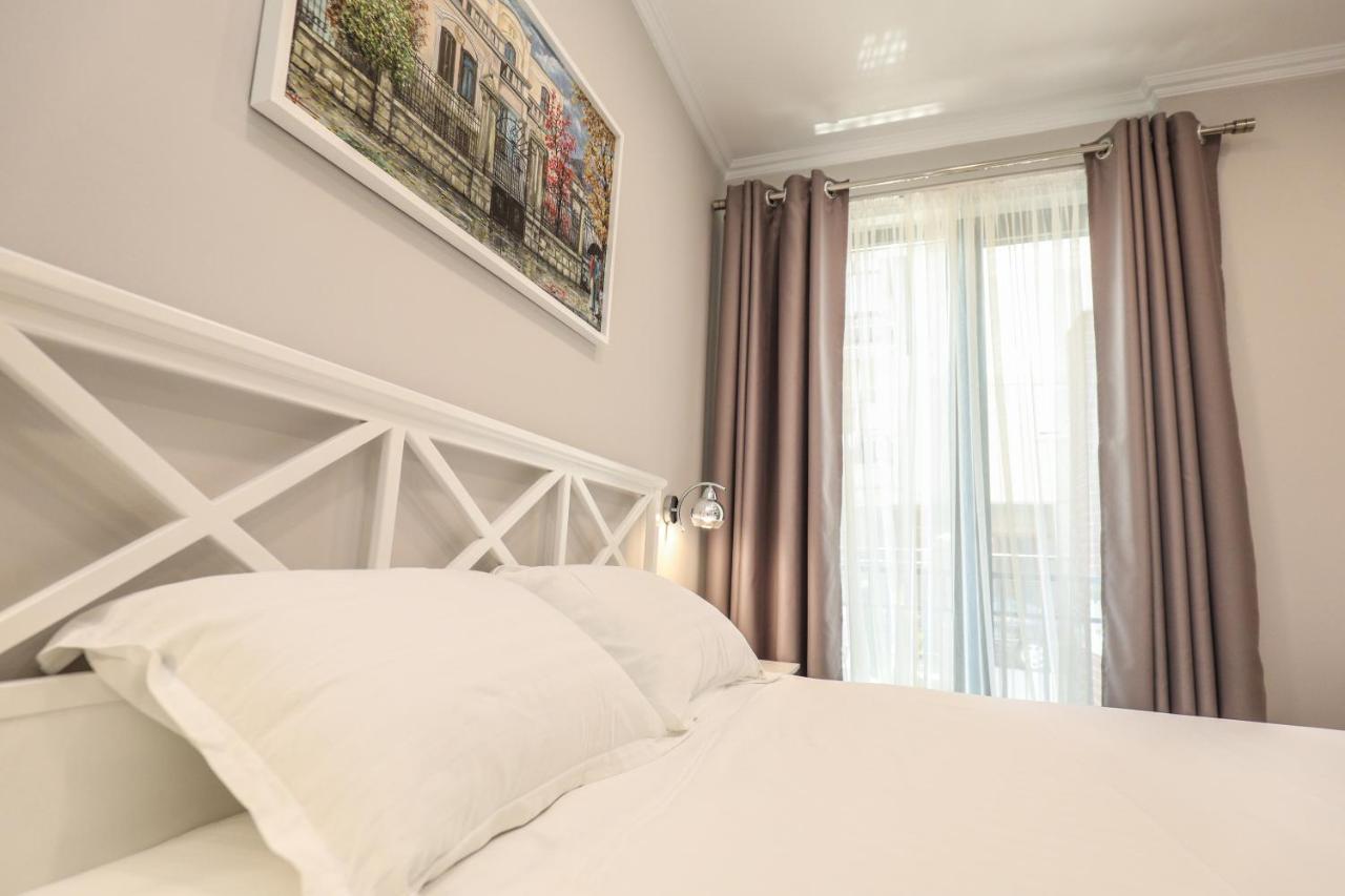 Hotel Peroni Korça Kültér fotó