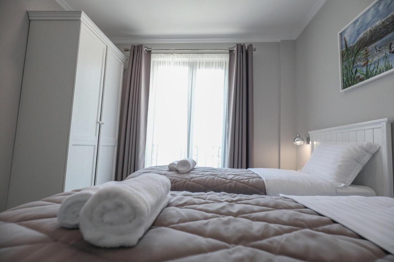 Hotel Peroni Korça Kültér fotó