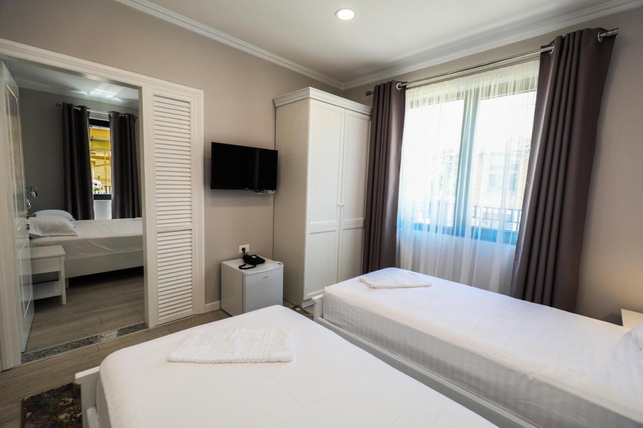 Hotel Peroni Korça Kültér fotó