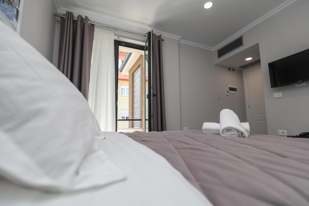 Hotel Peroni Korça Kültér fotó